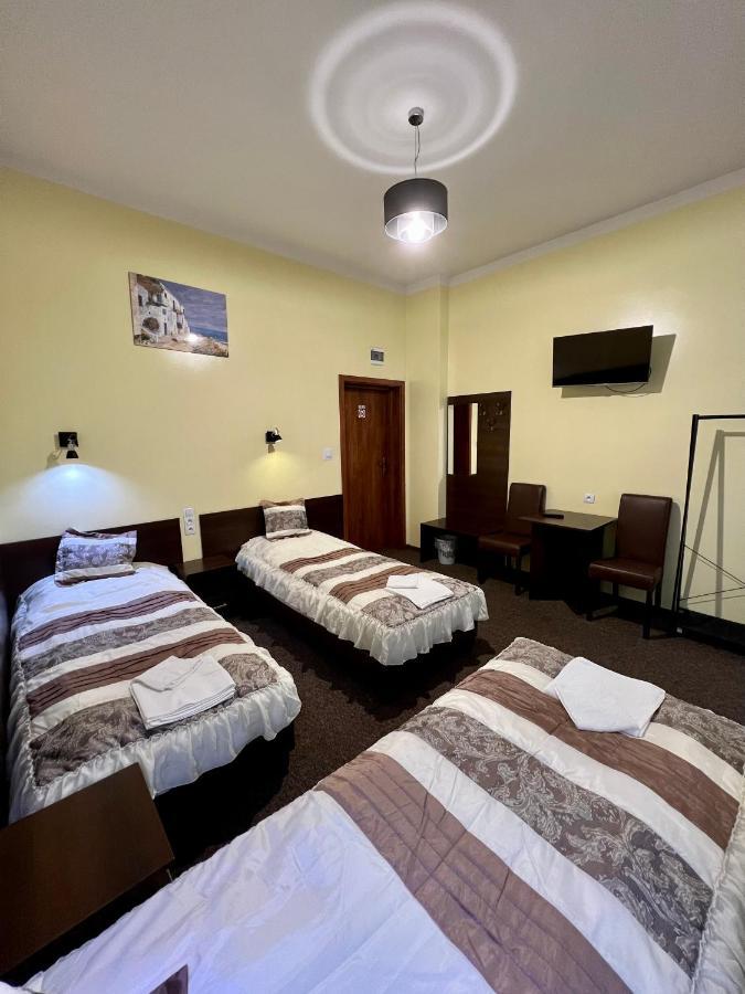 Apartamenty Ostrowiec - Pokoje Goscinne Centrum Ostrowiec Świętokrzyski Extérieur photo
