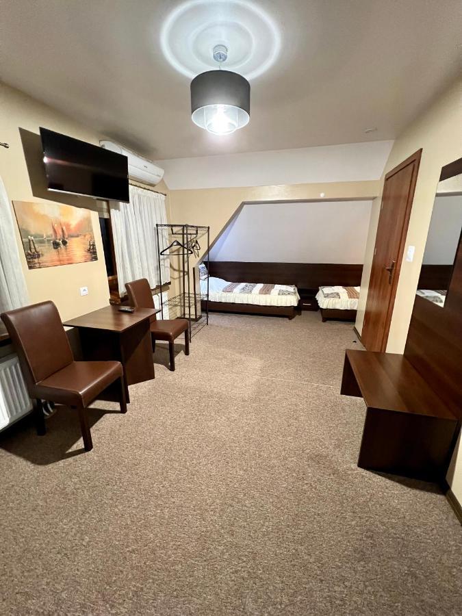 Apartamenty Ostrowiec - Pokoje Goscinne Centrum Ostrowiec Świętokrzyski Extérieur photo